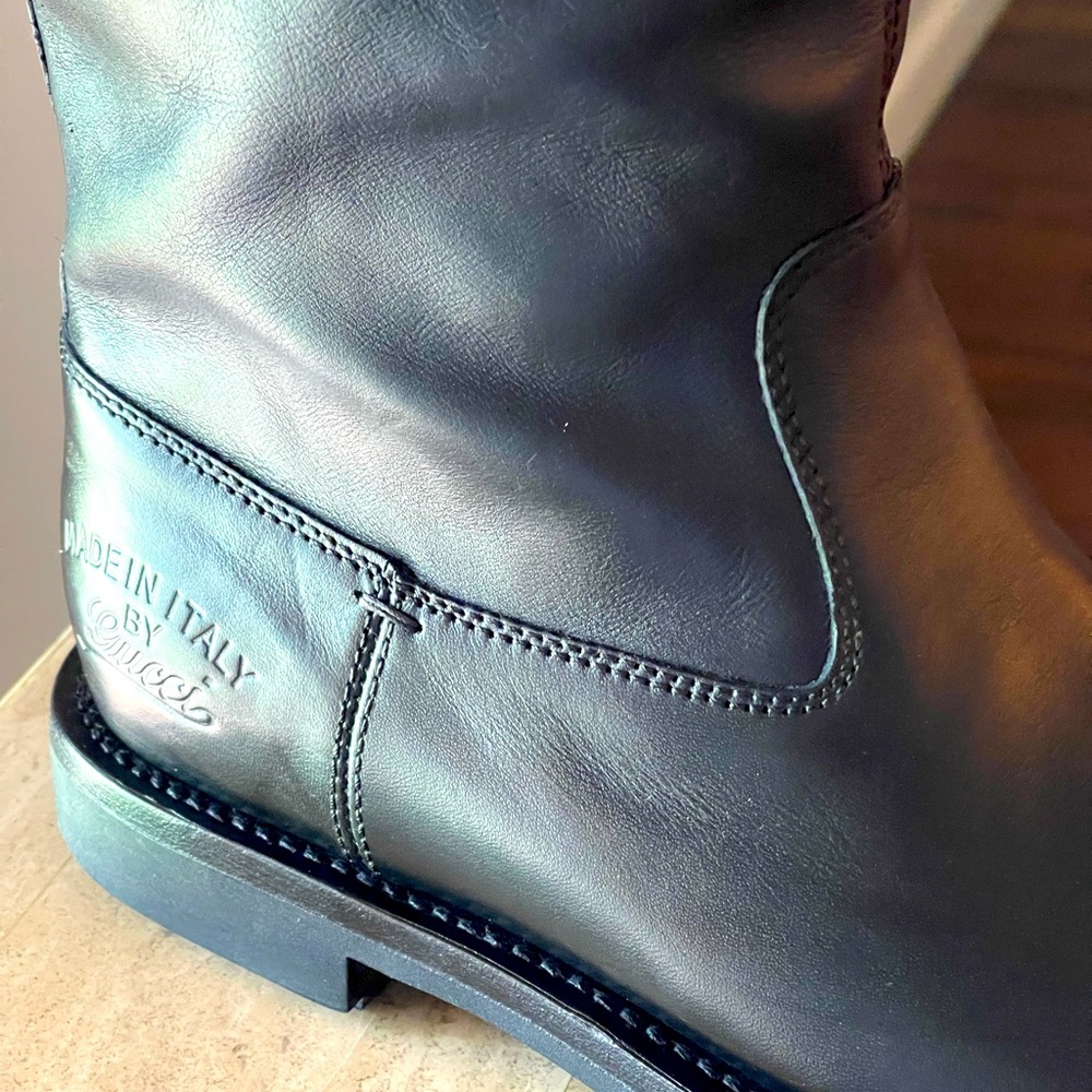 Gucci boots. Black leather, size 8.5 UK-9-9.5 US. Think I’ve worn them 4 times.